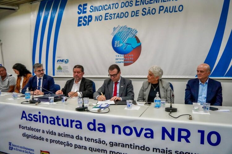MTE moderniza NR-10 e instala Mesa Estadual do Trabalho Decente no Meio Rural em SP — Ministério do Trabalho e Emprego