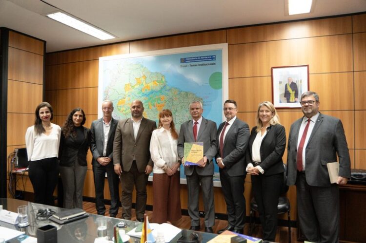 MTE recebe representantes do Sindicato dos Metalúrgicos da Suécia para discutir diálogo social e transição verde