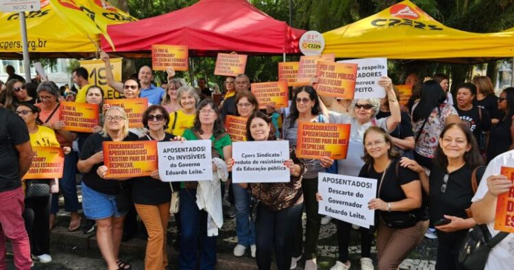 Servidores do RS perdem um salário por ano por causa do confisco das aposentadorias