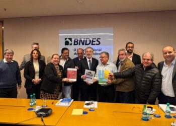 CUT e centrais entregam pauta da classe trabalhadora ao ministro do Desenvolvimento – CUT