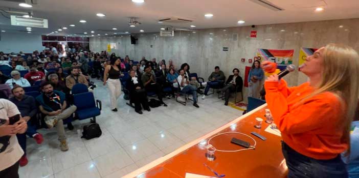 Mais fortes e visíveis: encontro LGBTQIA+ da CUT amplia organização da diversidade | Notícias