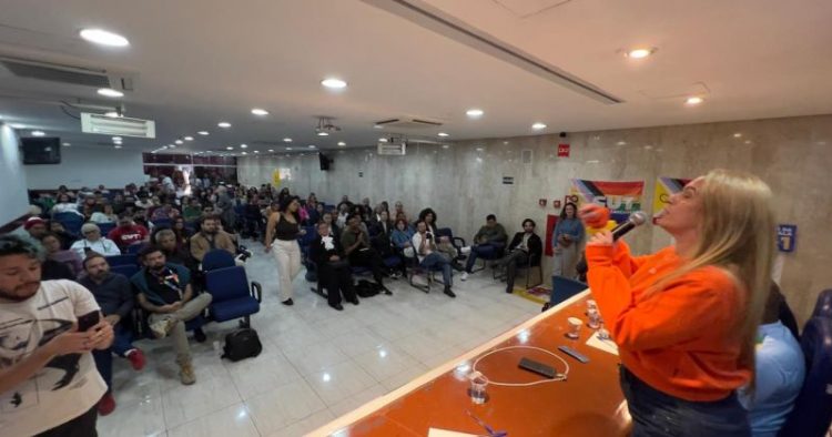 Mais fortes e visíveis: encontro LGBTQIA+ da CUT amplia organização da diversidade – CUT